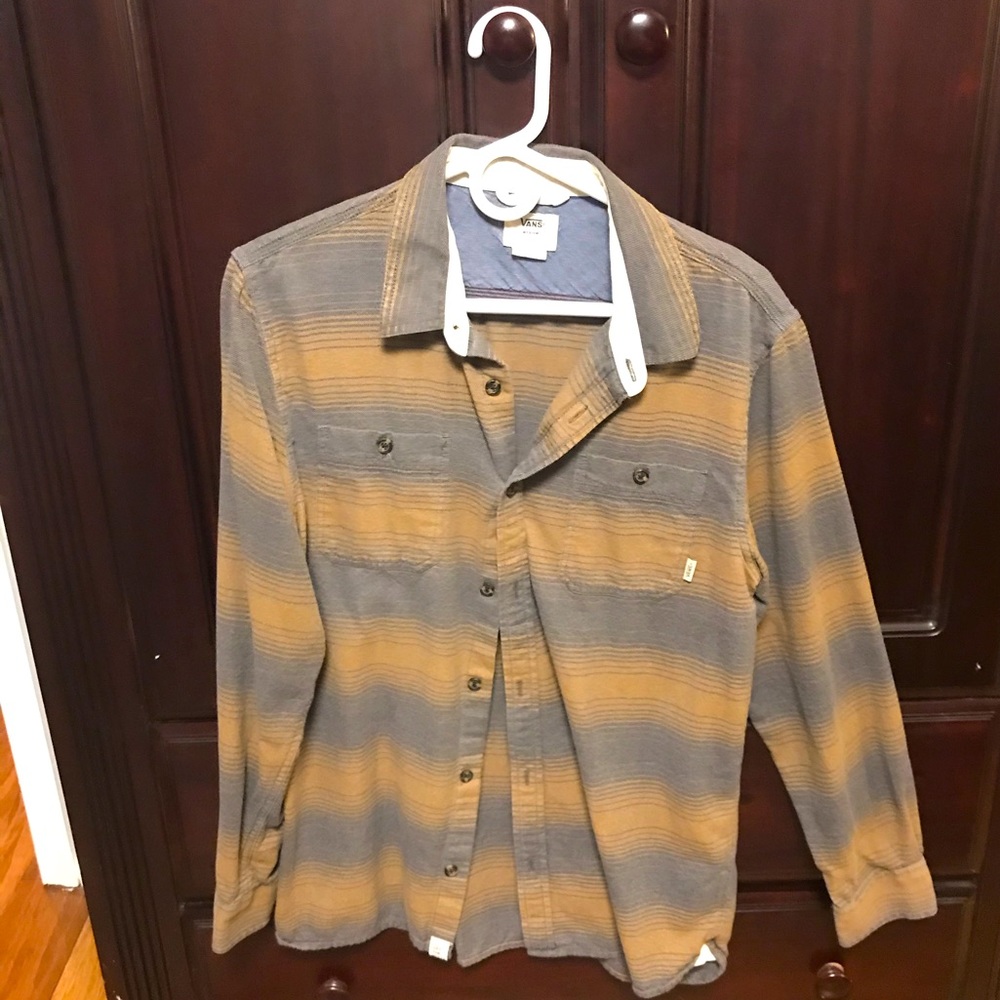 Men’s Vans button down shirt size M